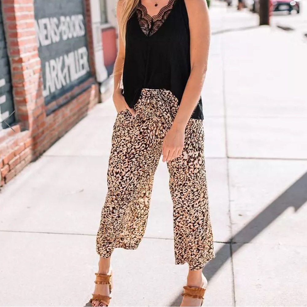 JUNE & HUDSON Leopard Wide Leg Pants From Buckle ultra Hi-Rise Size Medium